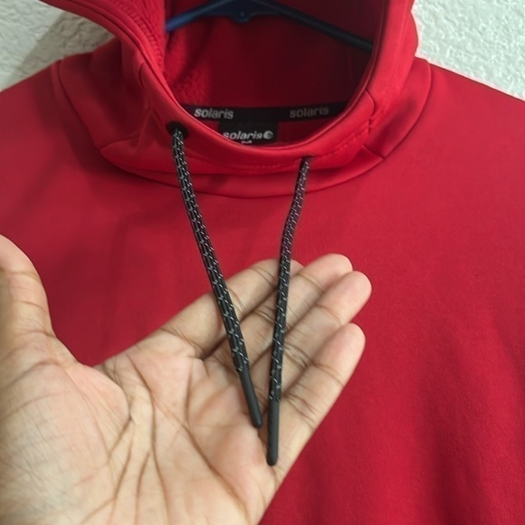 Solaris Men’s Pullover Red Hoodie Size M Slim Kangaroo pocket - Picture 4 of 13